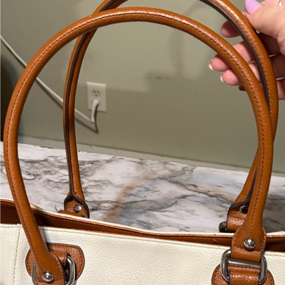 Elegant Two-Tone Genuine Leather Tote Bag Naturalizer - Picture 2 of 16